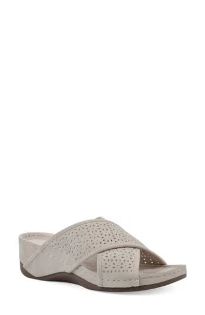 Cliffs By White Mountain Candelle Wedge Sandal In Sand Nubuck