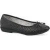 Cliffs By White Mountain Cheryl Ballet Flat In Black