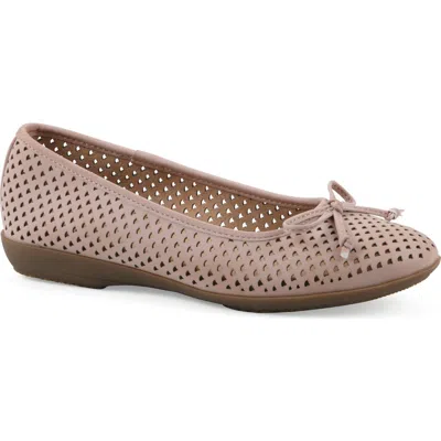 CLIFFS BY WHITE MOUNTAIN CLIFFS BY WHITE MOUNTAIN CARRIS PERFORATED BALLET FLAT