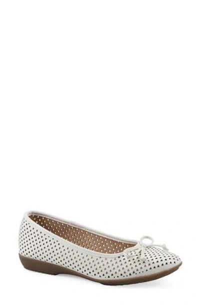 Cliffs By White Mountain Carris Perforated Flat