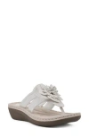 Cliffs By White Mountain Cassia Womens Padded Insole Manmade Thong Sandals In White/smooth