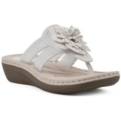 Cliffs By White Mountain Cassia Womens Padded Insole Manmade Thong Sandals In White/smooth