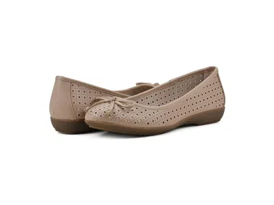 Cliffs By White Mountain Cheryl