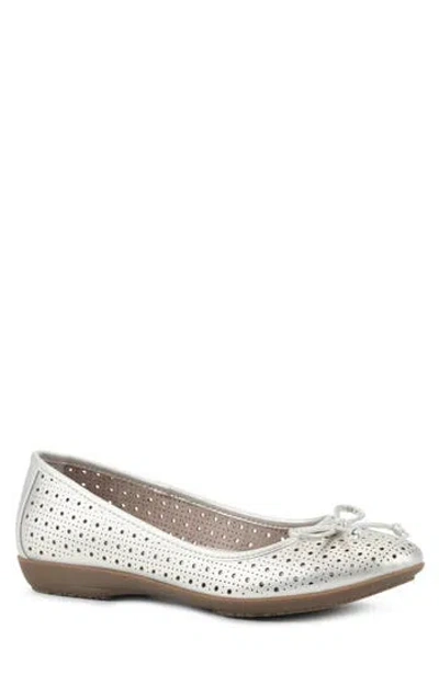 Cliffs By White Mountain Cheryl Ballet Flat In Platino/metallic/smooth