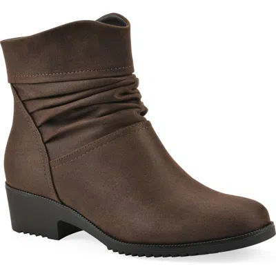 Cliffs By White Mountain Durbon Scrunch Boot In Brown