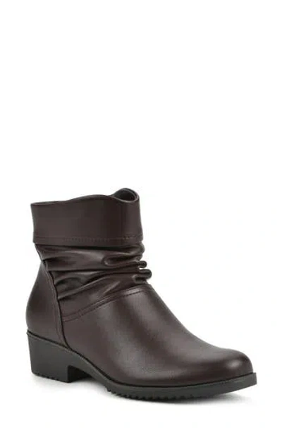 Cliffs By White Mountain Durbon Scrunch Bootie In Dk Brown/smooth