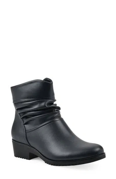 Cliffs By White Mountain Durbon Scrunch Bootie In Navy Smooth