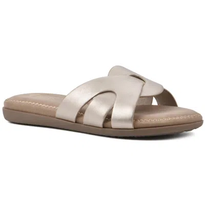 Cliffs By White Mountain Fortunate Womens Crossover Man Made Slide Sandals In Gold