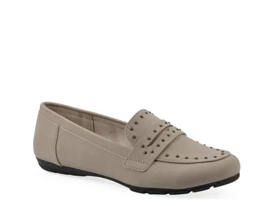Cliffs By White Mountain Giada Penny Loafer In Brown
