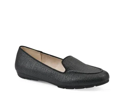 Cliffs By White Mountain Gutsy Loafer In Black