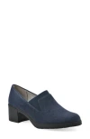 Cliffs By White Mountain Hunton Block Heel Loafer Pump In Navy Suedette