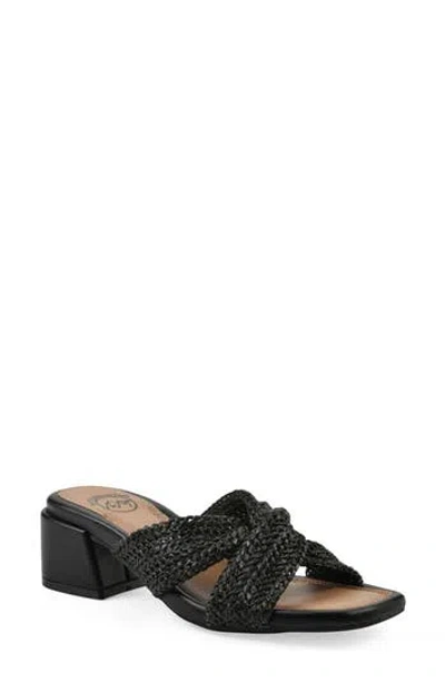 Cliffs By White Mountain Mills Block Heel Sandal In Black