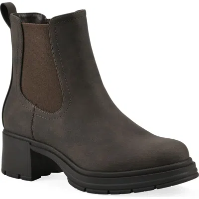 Cliffs By White Mountain Mingo Chelsea Boot In Multi