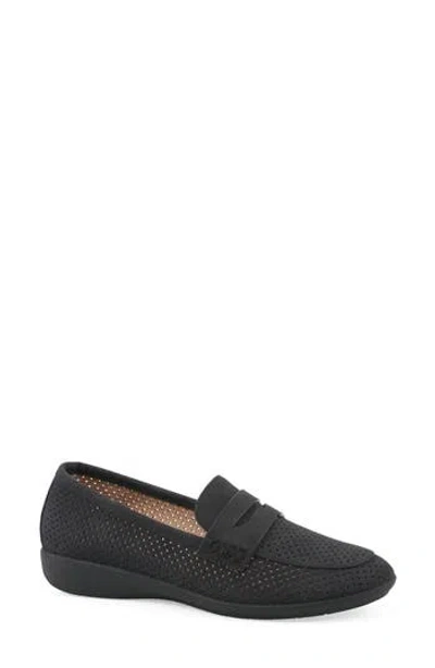 Cliffs By White Mountain Samson Loafer In Black