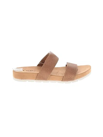 Pre-owned Cliffs By White Mountain Sandals In Tan