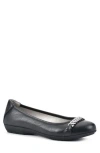 Cliffs By White Mountain White Mountain Charmed Flat In Black Smooth