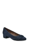 Cliffs By White Mountain Bordeaux Pump In Navy Fabric