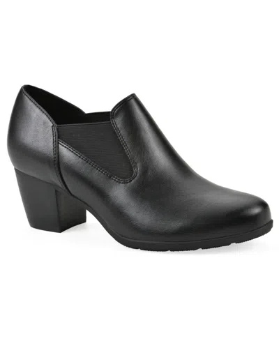 Cliffs By White Mountain Anstey Chelsea Boot In Animal Print