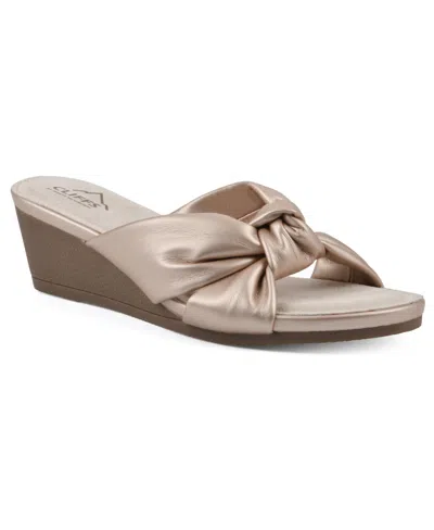 CLIFFS BY WHITE MOUNTAIN WOMEN'S CANDIE WEDGE SANDAL