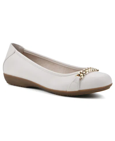 Cliffs By White Mountain Women's Charmed Ballet Flats In White