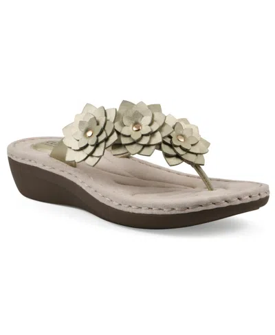 CLIFFS BY WHITE MOUNTAIN WOMEN'S CONTENT FLORAL WEDGE SLIP-ON SANDALS