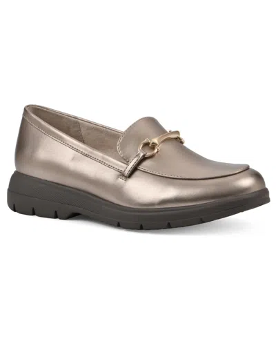 Cliffs By White Mountain Flow Bit Loafer In Old Gold Metallic Smooth