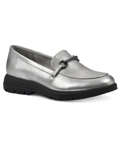 Cliffs By White Mountain Flow Bit Loafer In Silver Metallic Smooth