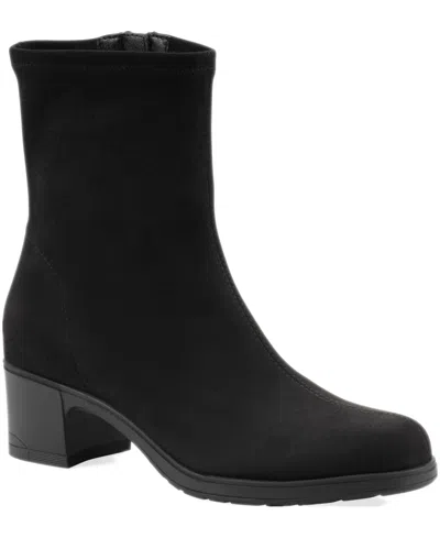 CLIFFS BY WHITE MOUNTAIN WOMEN'S HUDA BLOCK HEEL BOOTIE