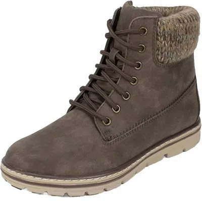 Cliffs By White Mountain Women's Kudrow Boots In Brown