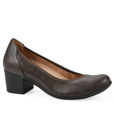 Cliffs By White Mountain Women's Tripton Slip-on Pumps In Brown Grainy Smooth