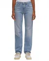 Closed Briston Relaxed Fit Mid Waist Jean In Blue In Blue
