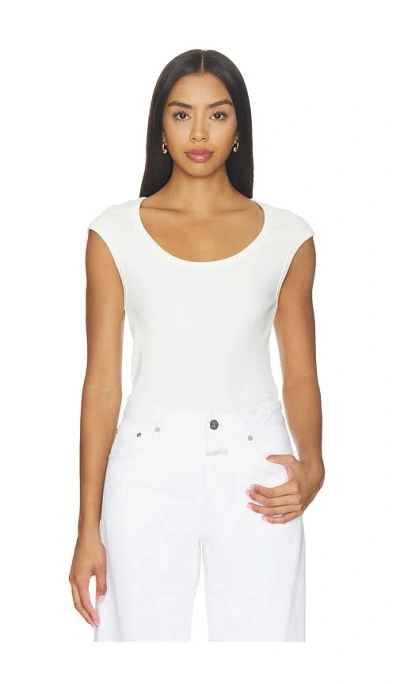 Closed Cap Sleeve T-shirt In Ivory