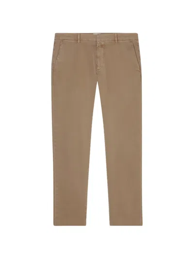 Closed Clifton True Slim Chino Trousers In Brown