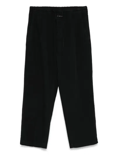 Closed Trousers Black