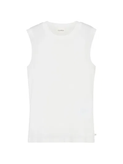 Closed Crew-neck Sleeveless Top In White
