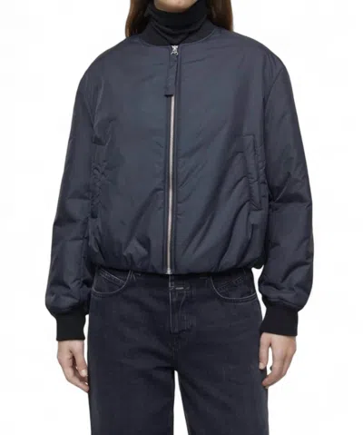 Closed Cropped Jacket In Black In Blue