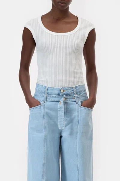 Closed Fitted Ribbed Tee In Ivory In White