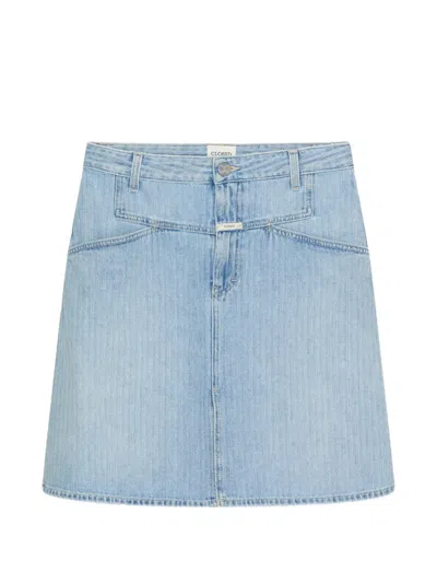 Closed Front Slit Denim Mini Skirt In Blue
