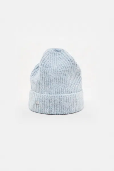 Closed Knitted Hat In Blue Water