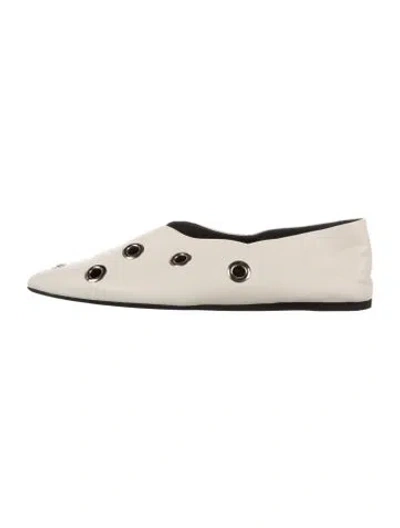 Pre-owned Closed Leather Flats In Neutrals