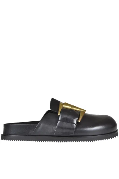 Closed Leather Slides In Black