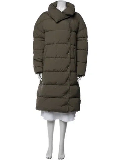 Pre-owned Closed Nylon Down Coat In Green