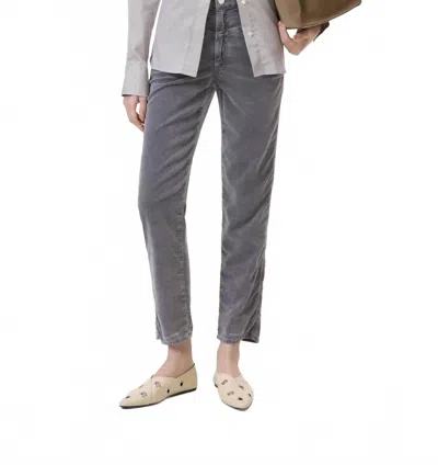 Closed Pedal Pusher Pants In Rain In Gray