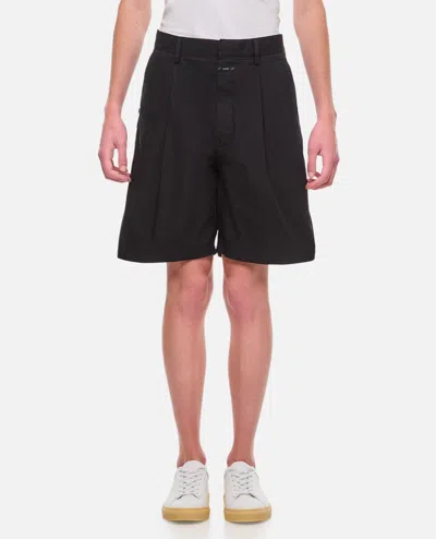 Closed Pleated Short In Black