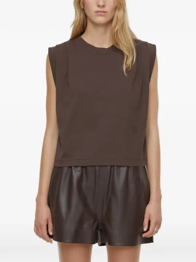 Closed Pleated Sleeveless Top In Brown