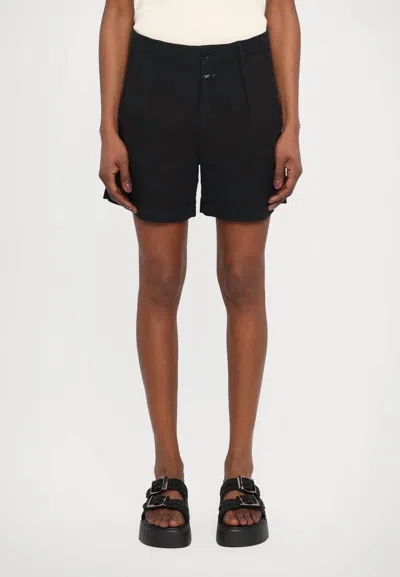 Closed Revyl Shorts In Black