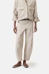 Closed Rhannon Relaxed Barrel Pant In Beige In Neutral