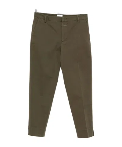 CLOSED STRAIGHT-LEG TROUSERS