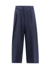 CLOSED STRETCH COTTON TROUSER WITH FRONTAL PINCES