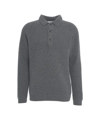 Closed Structured Knitted Polo With Distinctive Collar And Ribbed Cuffs In Gray